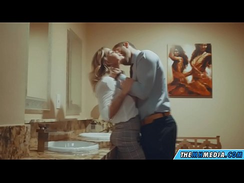 ❤️ Büyük memeli bir sarışın seni umumi tuvalette baştan çıkardığında Süper seks pornoda tr.onlyhdporn.ru ❤